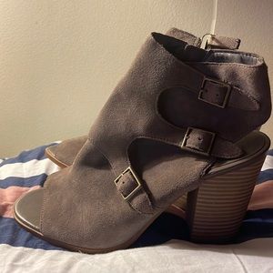 Melrose and market new shoes size 8